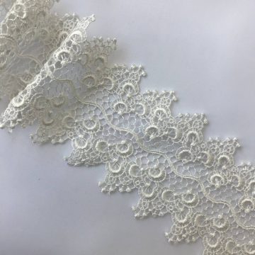 Кружево плетеное-молочное - Ширина 7 см.