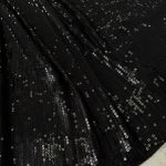 Пайетки на трикотаже — чёрные