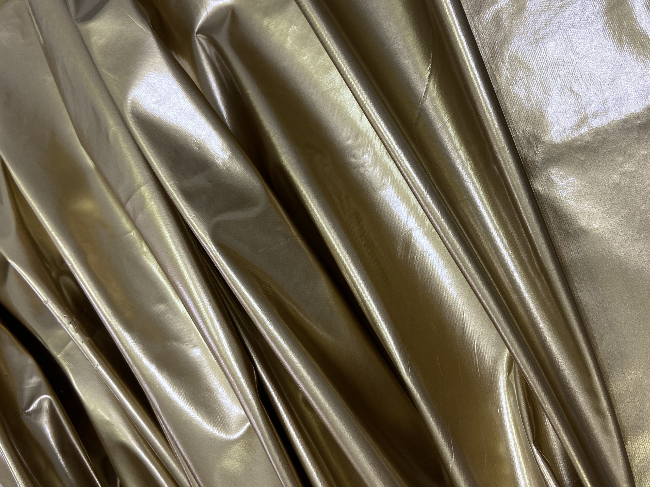 Кожа Лаке - золото