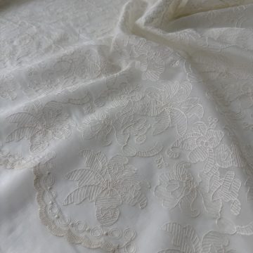 Тенсель с вышивкой Лара-сливочный